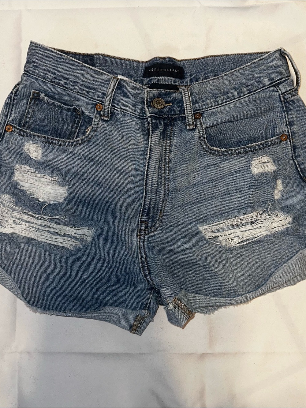 Aeropostale Light Blue Distressed Denim Mom Shorts High Rise Frayed Hem Size 10